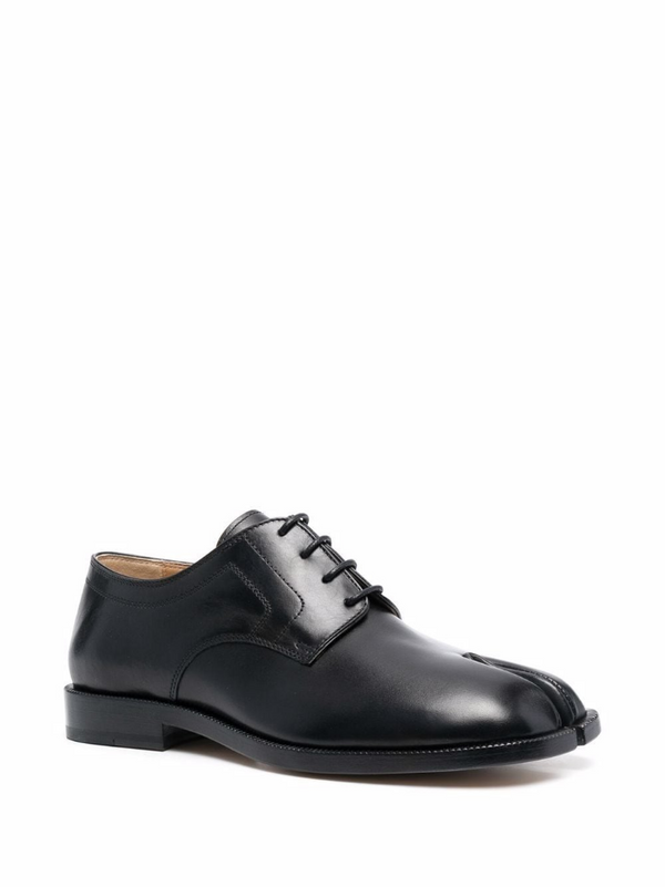 BROGUES TABI IN PELLE